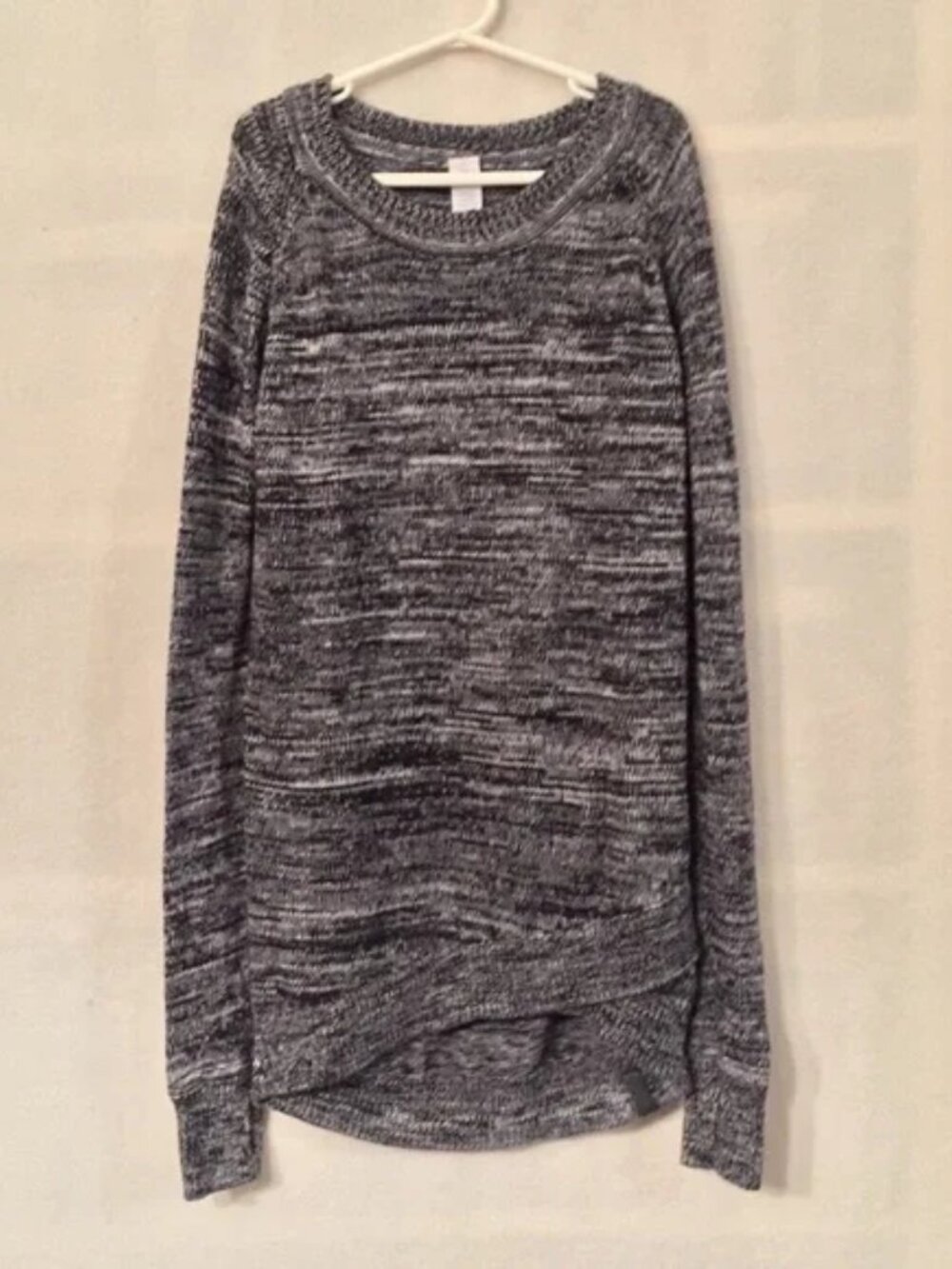 Ivivva athletica black white cotton knit Sweat'r Savasana Pullover sweater